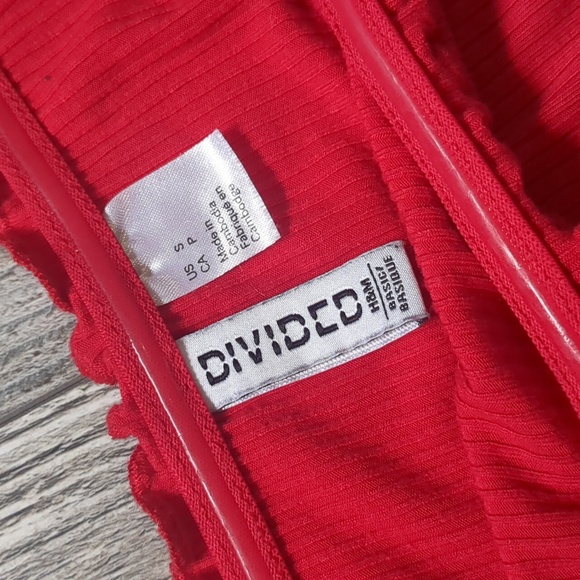 BOGO!! H&M Red Ribbed Off the Shoulder Bodycon Dress Size 2 - Picture 5 of 6